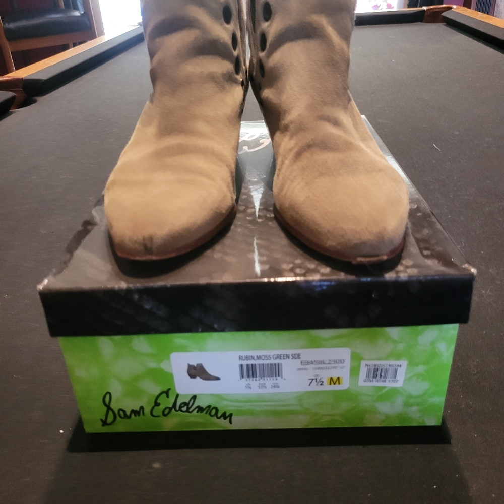 Sam Edelman Rubin gromit booties moss green suede size 7.5 - Picture 3 of 7